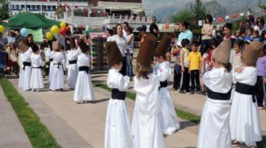 Antalya'da 3-8 yaş grubu &ccedil;ocuklar i&ccedil;in sanat şenliği d&uuml;zenleniyor