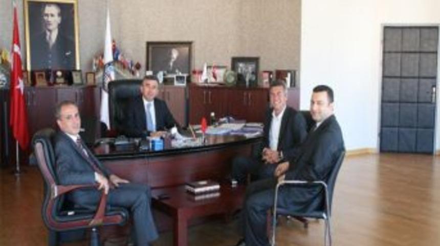 Ak&ccedil;akoca Denizcilik Ve Yelken Kul&uuml;b&uuml; Başkan Fikret Albayrak'ı Ziyaret Etti