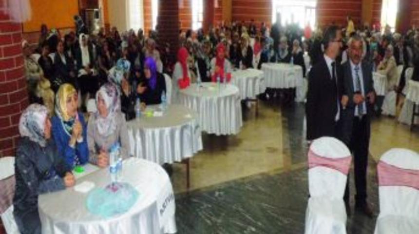 Şavşat Kız Kur'an Kursu, bilgi yarışması birincisi