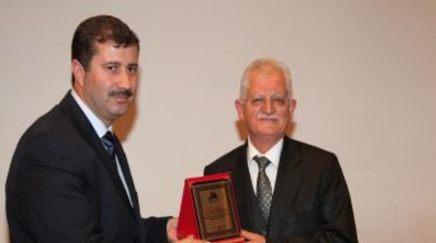 İbrahim &Ccedil;e&ccedil;en &Uuml;niversitesi&rsquo;nde 'Vahyin Işığında Evrim&rsquo; konulu konferans