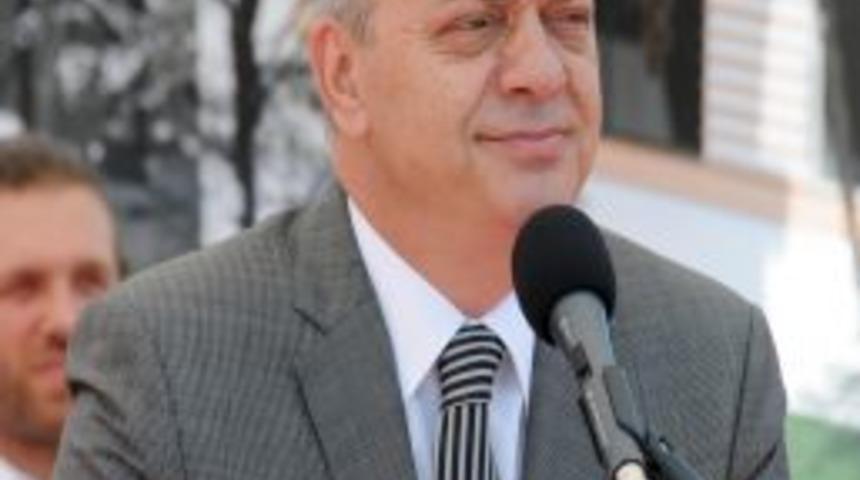 Manisa'da gen&ccedil;ler ve kadınlar i&ccedil;in gen&ccedil;lik merkezi yapılıyor