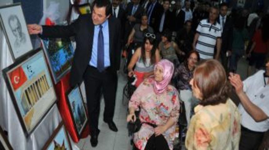 Engellilerin eserleri, Metro Sanat Galerisi&rsquo;nde sergileniyor