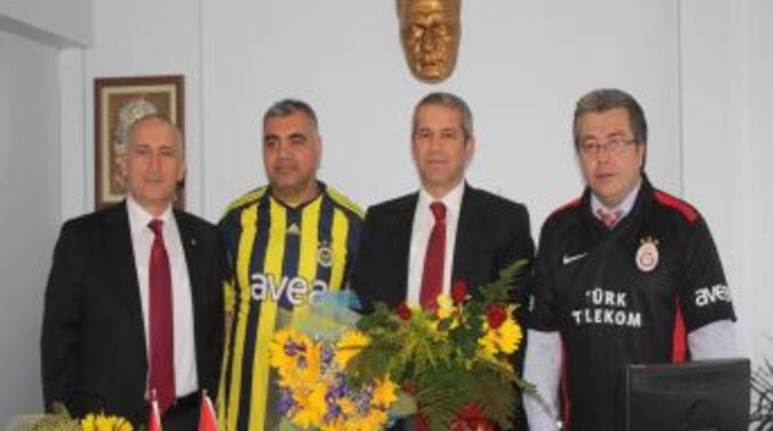 Cumartesi g&uuml;nk&uuml; derbi &ouml;ncesi Yalova'dan dostluk mesajı