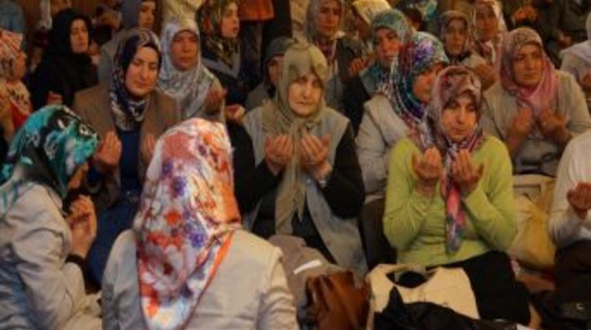 Başbakan'ın annesi Tenzile Erdoğan i&ccedil;in mevlid okutuldu