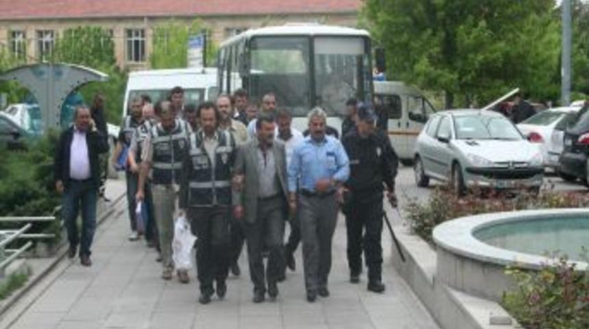 Akaryakıt ka&ccedil;ak&ccedil;ılarına b&uuml;y&uuml;k darbe