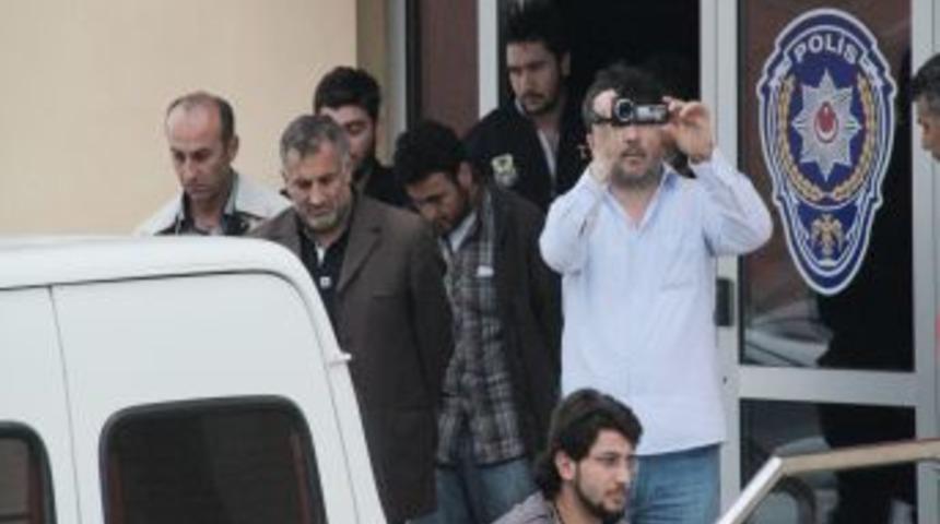 D&uuml;zce'de Kck Operasyonu Kapsamında G&ouml;zaltına Alınan 7 Kişi Adliyeye Sevk Edildi