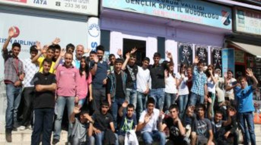 Gen&ccedil;lere Tatil Ve Kamp İmkanı