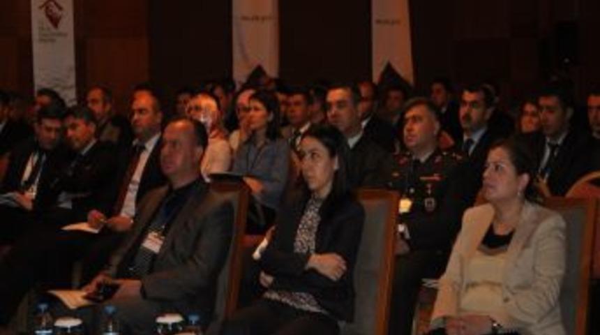 Van'da 'kadına Karşı Şiddetin &Ouml;nlenmesine Dair Kanun Bilgilendirme Toplantısı'