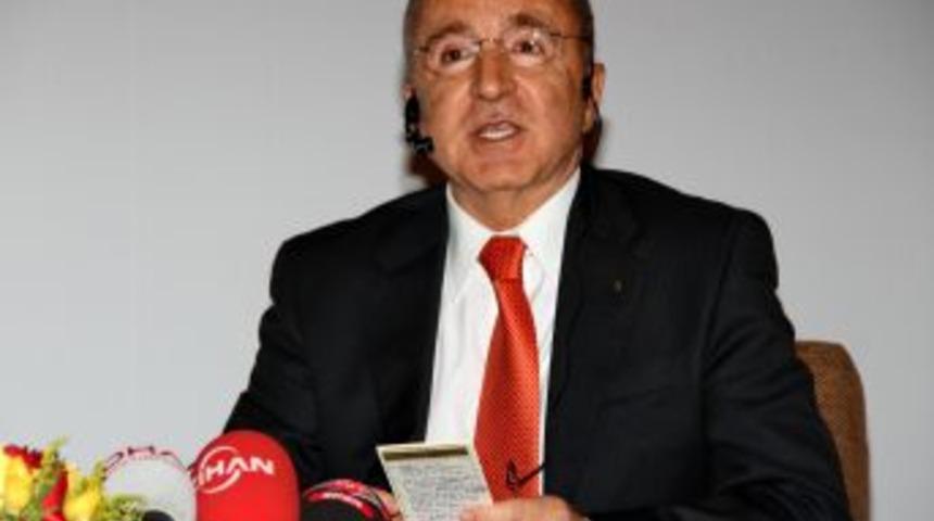 Galatasaray Kul&uuml;b&uuml; Başkanı Aysal'ın A&ccedil;ıklamaları