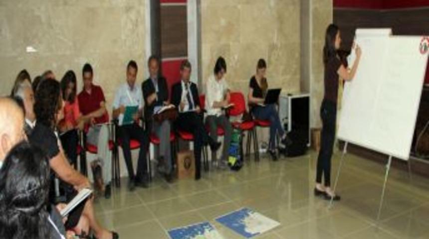 Muğla'da k&uuml;lt&uuml;r &ouml;ncelikli b&ouml;lgesel yol haritaları &ccedil;alıştayı yapıldı