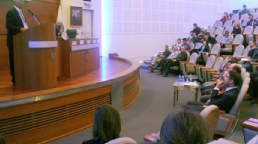 A&Uuml; A&ccedil;ık&ouml;ğretim Fak&uuml;ltesi'nde 'Engelsiz Toplum' paneli