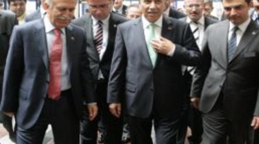 Arın&ccedil;, Bursa 6. Kalıp Teknolojileri ve Yan Sanayiler Fuarı&rsquo;nı gezdi