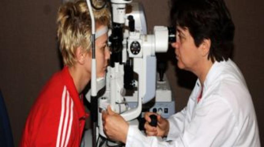 Işıl Alben sağlık kontrol&uuml;nden ge&ccedil;ti