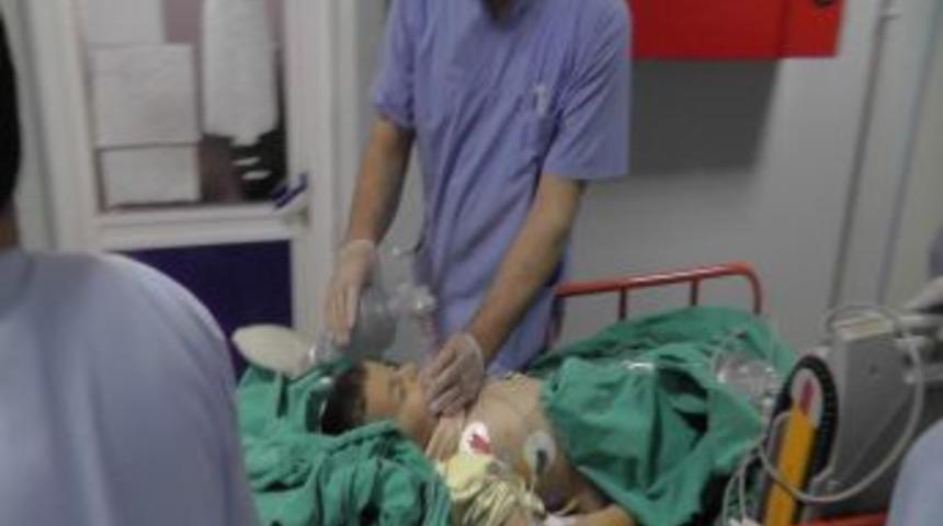 &Uuml;&ccedil; Yaşındaki &Ccedil;ocuk Beşinci Kattan D&uuml;şt&uuml;