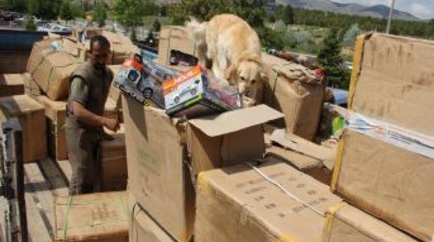 Oyuncak Polis Otolarının İ&ccedil;inden 200 Bin Paket Ka&ccedil;ak Sigara &Ccedil;ıktı