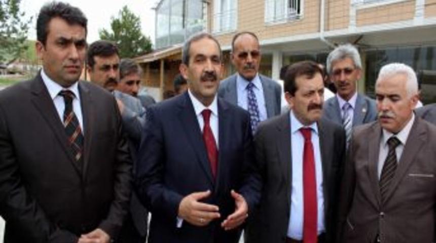 Meclis &Uuml;yeleri Sıcak &Ccedil;ermiği Gezdi