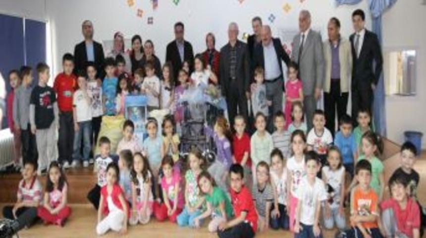 Miniklerden B&uuml;y&uuml;klere İnsanlık Dersi