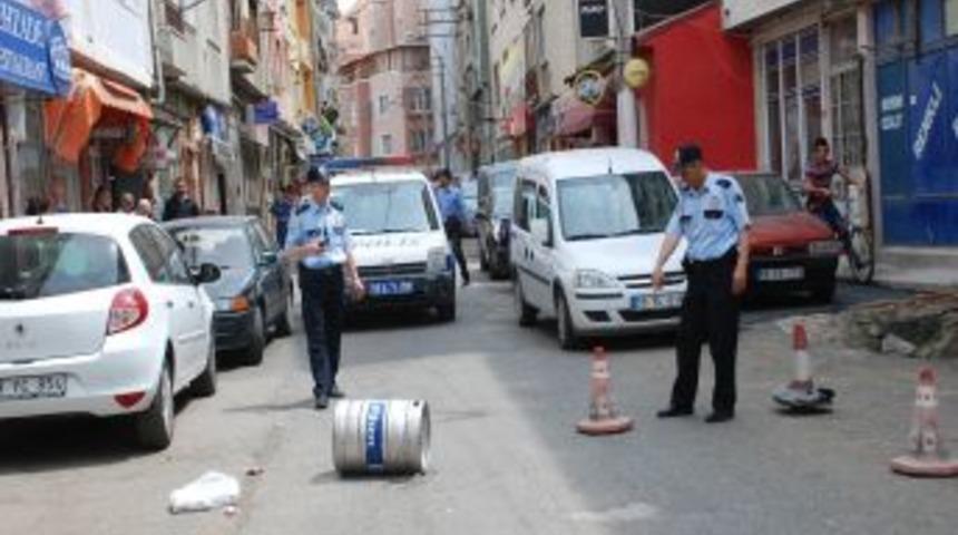 Birahaneler Sokağında G&uuml;peg&uuml;nd&uuml;z Silahlar Ateşlendi