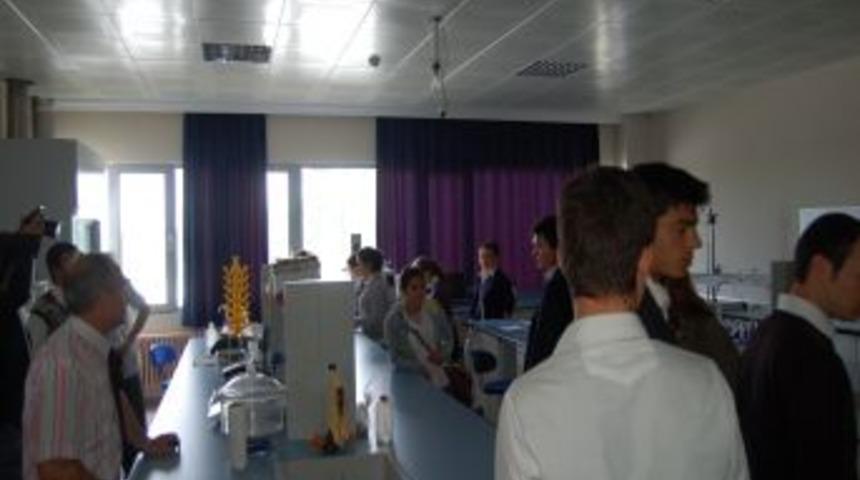 Orta&ouml;ğretim &Ouml;ğrencilerinden &Uuml;niversiteye Ziyaret