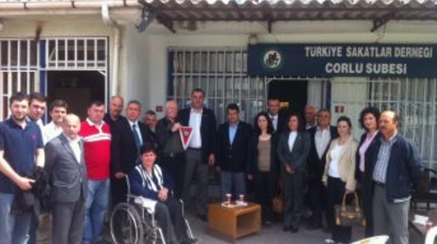 Chp Milletvekili Emre K&ouml;pr&uuml;l&uuml; Ve İl&ccedil;e Y&ouml;netiminden Sakatlar Derneği`ne Ziyaret