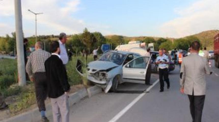 Tosya'da Trafik Kazası: 5 Yaralı