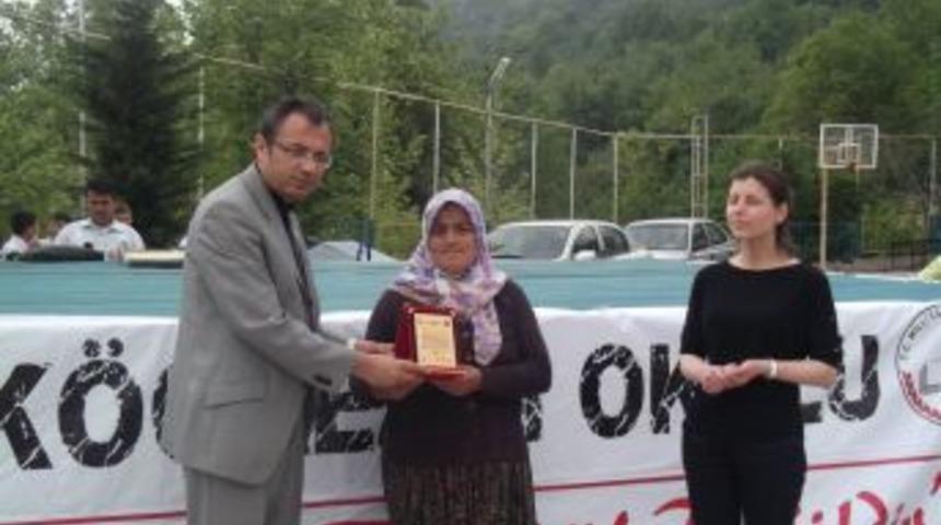 Kasımlı İ&Ouml;O Yılın Annesini se&ccedil;ti