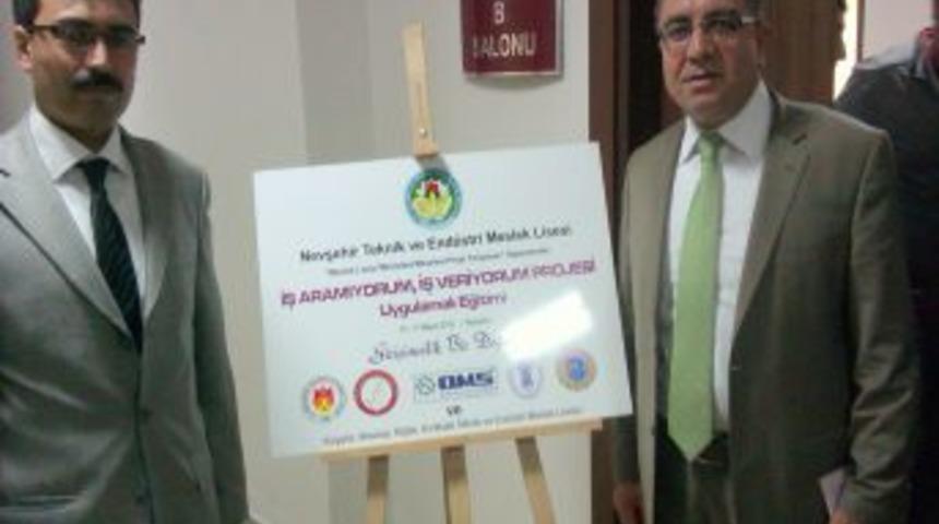 &Ouml;ğrencilere Girişimcilik Becerileri Geliştirme &Ccedil;alıştayı D&uuml;zenlendi