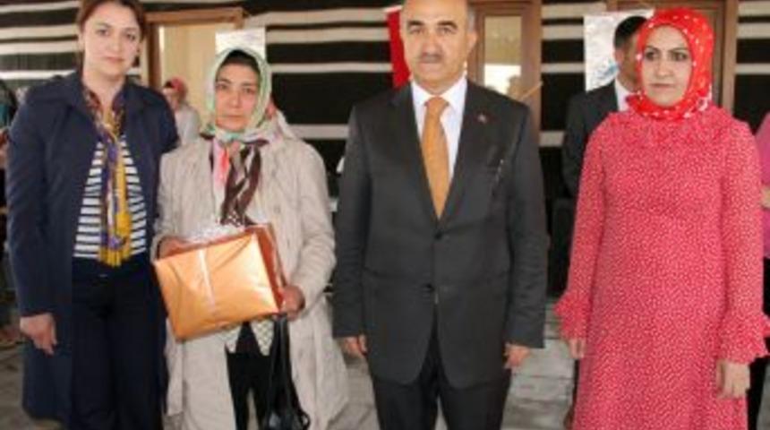 Talas Belediyesi, şehit annesini 'Yılın Annesi' se&ccedil;ti