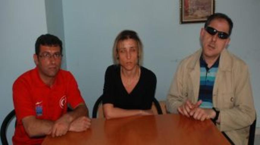 Altı Nokta K&ouml;rler Derneği: "ayrımcılık Yasası &Ccedil;ıkarılsın"