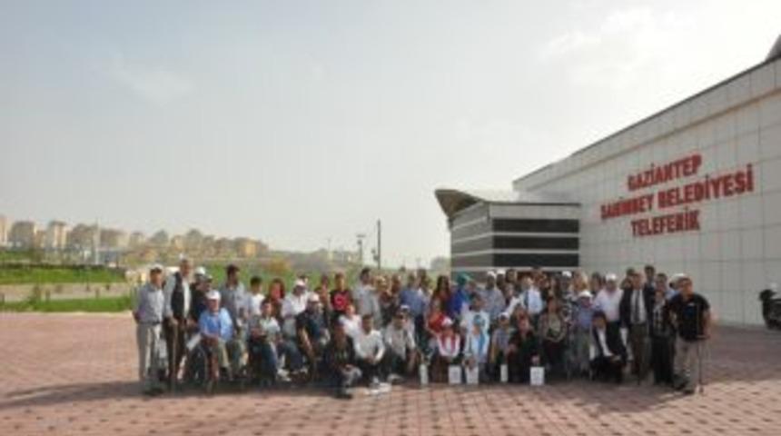 Şahinbey'den Engelsiz Y&uuml;reklere Teleferik Keyfi