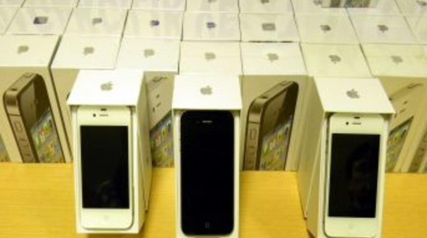 Kapıkule'de 98 adet ka&ccedil;ak iPhone ele ge&ccedil;irildi