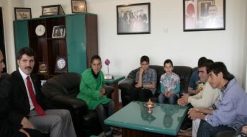 Engelli &Ouml;ğrencilerden Başkan &Ccedil;akır'a Ziyaret