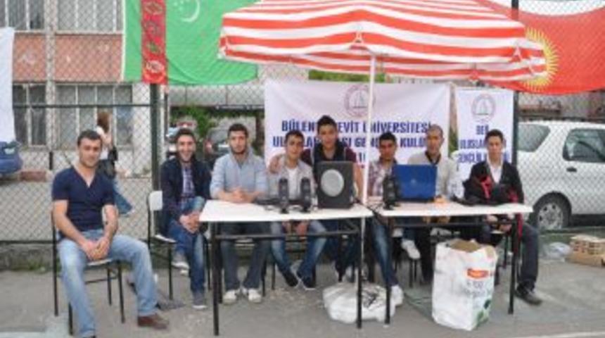 Be&uuml; Uluslar Arası Gen&ccedil;lik Kul&uuml;b&uuml; &Ouml;ğrencileri Standda Buluştu