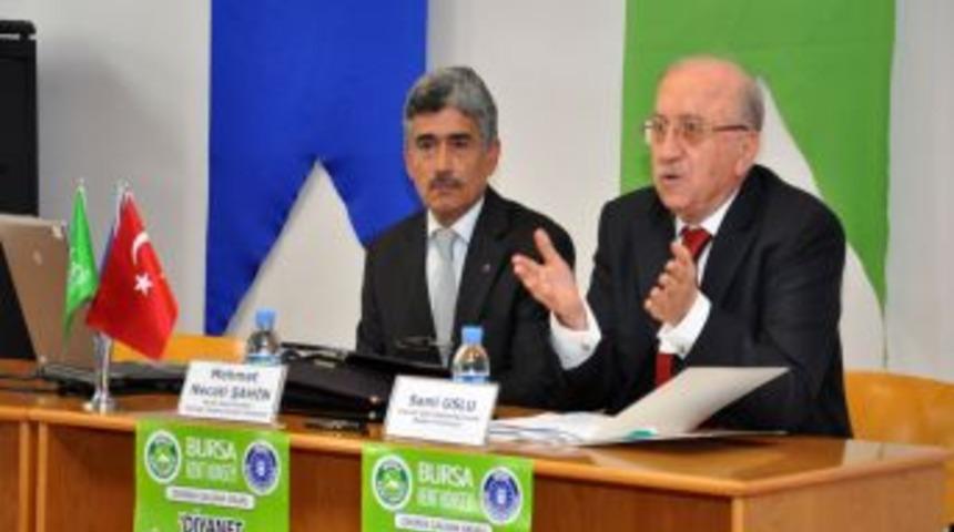 Kenan Evren, Mescid-i Haram'a ayakkabıyla girmek istemiş