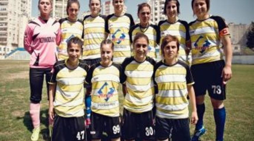 Adana İdmanyurdu 'cam'a Bileniyor
