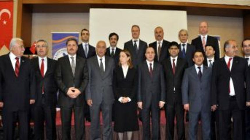 SGK; 97,2 milyar TL pirim geliriyle 104,7 milyar TL emekli aylığı &ouml;deyecek