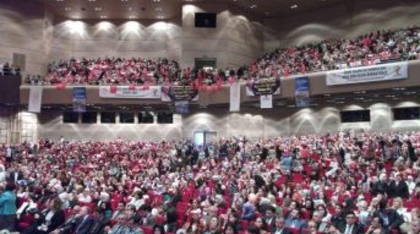 Başbakan Erdoğan: Bu yıl anneler g&uuml;n&uuml;n&uuml; buruk yaşıyorum