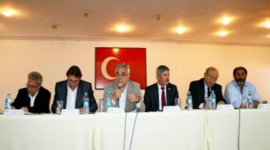 "zeytinlerimizi Vermeyeceğiz" Paneli İlgi Topladı
