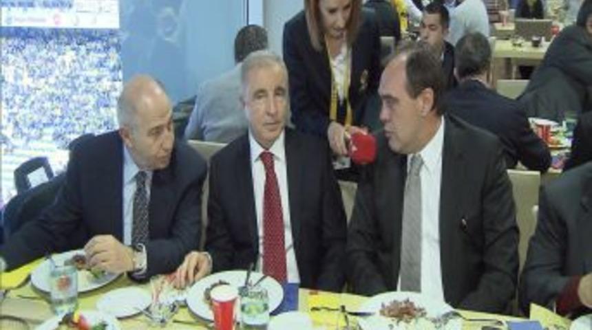 Derbi Ma&ccedil; &Ouml;ncesi Dostluk Yemeği