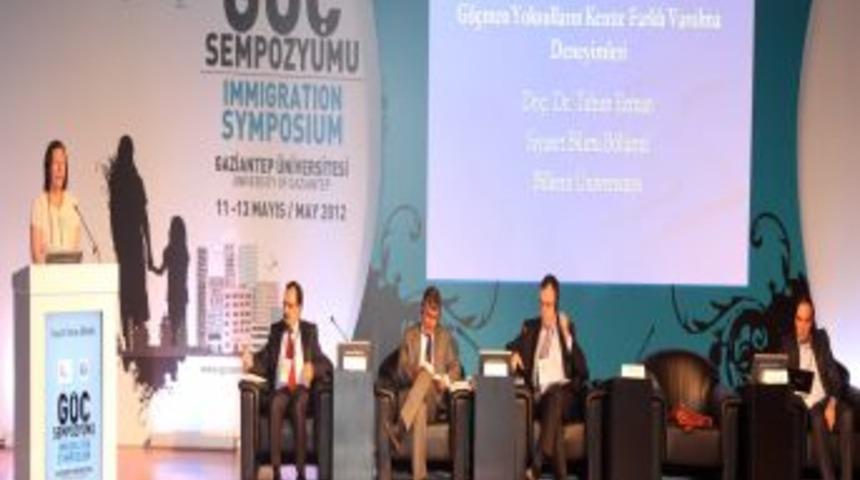 "d&uuml;nya'da G&ouml;&ccedil;" Paneli