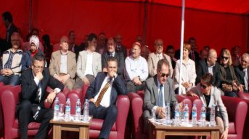 Bakan G&uuml;nay 'cemil Meri&ccedil; K&uuml;lt&uuml;r Ve Kongre Merkezi'nin A&ccedil;ılışını Yaptı