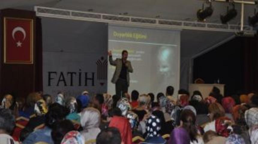 '&ccedil;ocuk Eğitiminde Doğru Bilinen Yanlışlar' Semineri İlgi G&ouml;rd&uuml;