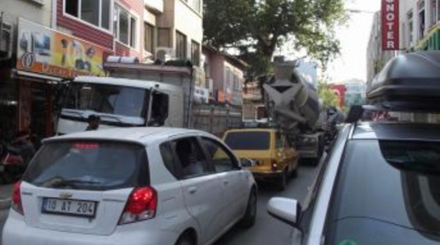 Edremit'te &Ccedil;evre Yolu Şehir İ&ccedil;i Trafiğine Rahat Nefes Aldırdı