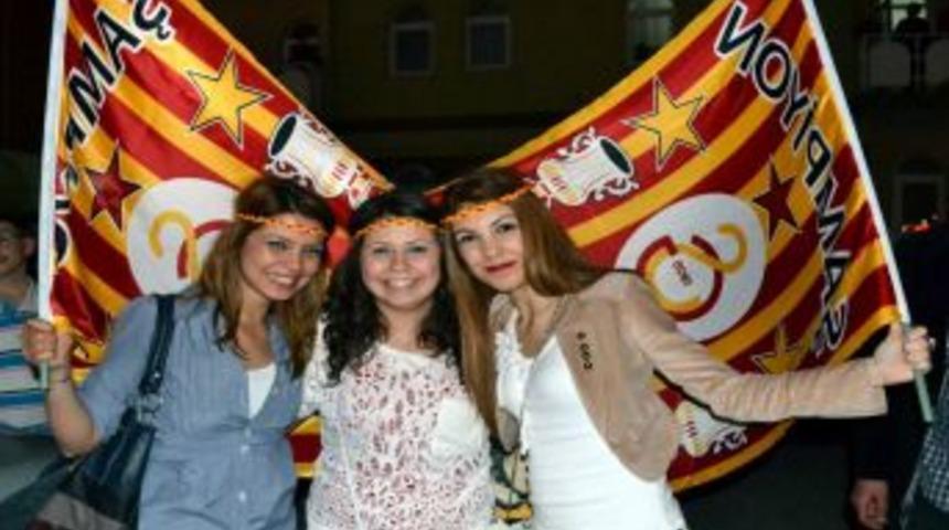 Niğde'de Galatasaray Taraftarlarının Şampiyonluk Coşkusu