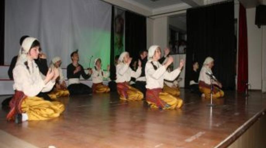 Yozgat Anadolu Lisesi'nin Yunus Emreyi Anma Programı Yoğun İlgi G&ouml;rd&uuml;