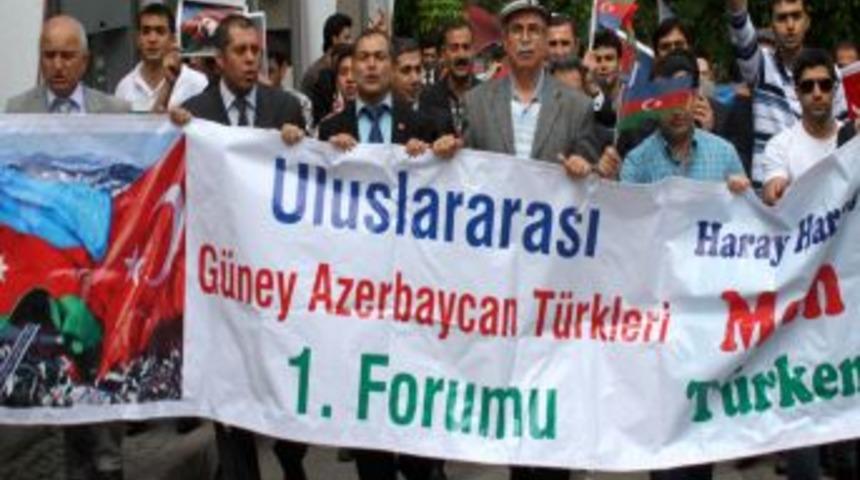 G&uuml;ney Azerbaycan T&uuml;rkleri'nden İran B&uuml;y&uuml;kel&ccedil;iliği &Ouml;n&uuml;nde Protesto