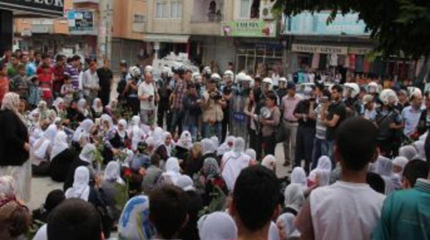 Mersin'de Bdp'li Grubun Ankara'ya Gitmesine İzin Verilmedi