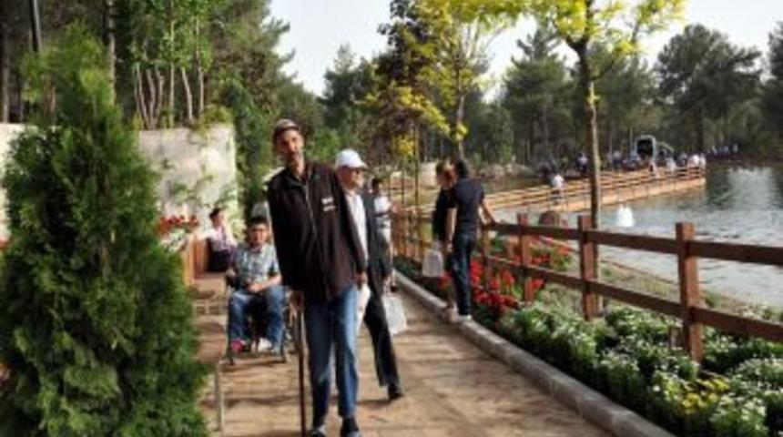 Engelsiz Y&uuml;rekler D&uuml;l&uuml;k'te Buluştu