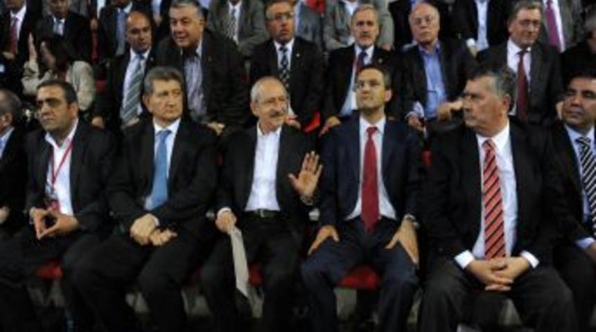 Kılı&ccedil;daroğlu ile Tekin selamlaşmadı