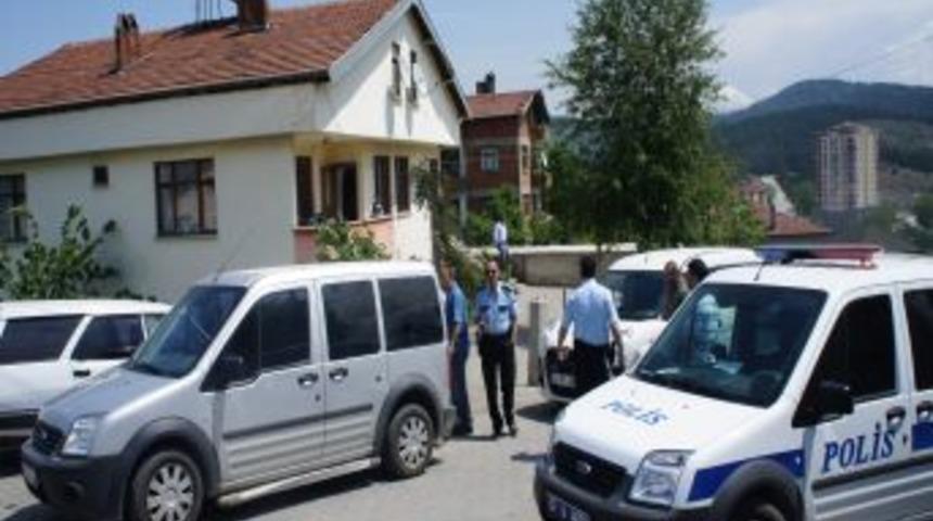 Evin Gelini, Kaynını &Uuml;&ccedil; Yerinden Bı&ccedil;akladı